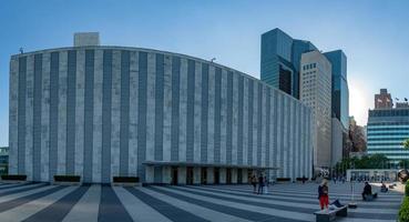 new york, usa - 25 mai 2018 bâtiment des nations unies au coucher du soleil photo