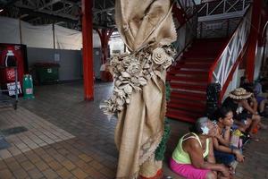 tahiti, polynésie française - 4 août 2018 - marché traditionnel papetee photo