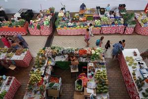 tahiti, polynésie française - 4 août 2018 - marché traditionnel papetee photo