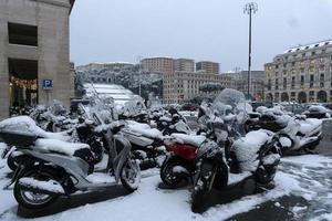 Gênes, Italie - 23 janvier 2019 - ville sous la neige photo