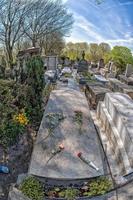 paris, france - 2 mai 2016 modigliani tombe au cimetière du père-lachaise homeopaty fondateur photo