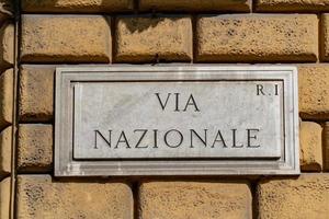 via nazionale rome plaque de rue photo