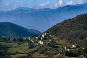 crocefieschi village antola park paysage de montagne en hiver photo