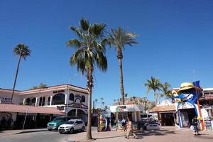 cabo san lucas, mexique - 25 janvier 2018 - la ville de la côte pacifique est bondée de touristes photo