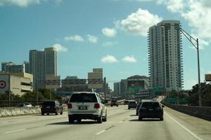 Miami, États-Unis - 5 novembre 2018 - autoroutes encombrées de Miami en Floride photo