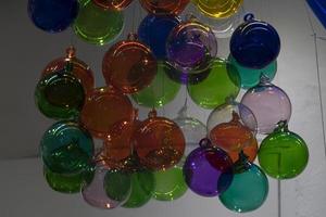 Verre de Murano en forme de ballon close up detail photo