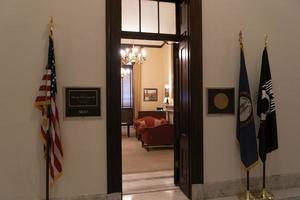 washington dc, usa - 29 avril 2019 - intérieur du bâtiment du sénat russel - salle du sénateur photo