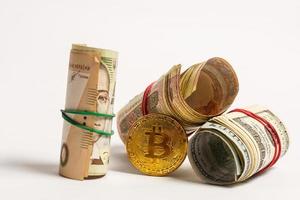 bitcoin sur la monnaie hryvnia ukrainienne photo