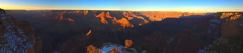 panorama depuis le grand canyon côté sud en hiver photo