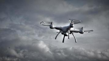 photos de drones volant dans le ciel