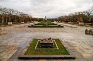 Mémorial de la guerre soviétique dans le parc de Treptow, Berlin, panorama de l'Allemagne