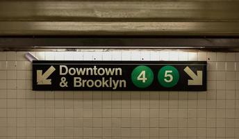 station de métro de l'hôtel de ville du pont de brooklyn - new york city photo