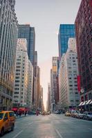 belle rue de la ville de new york et de l'amérique, 1er janvier 2018 à manhattan, new york city. photo