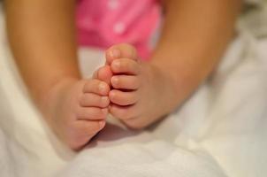 pieds de bébé nouveau-né photo