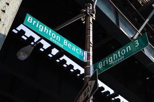 Plaques de rue pour Brighton Beach Avenue photo