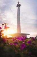 monument national en indonésie photo