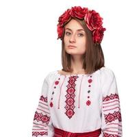 fille triste dans le costume national ukrainien photo