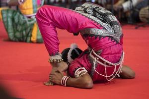 Détail du pied de danse traditionnelle de l'Inde photo