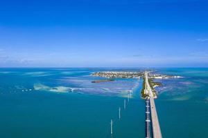 key west island floride autoroute et ponts sur la mer vue aérienne photo