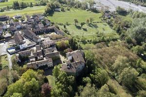château ratti borghetto di borbera pemonte italie village vue aérienne panorama photo