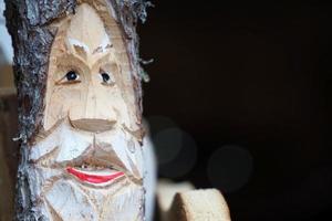 rango, italie - 8 décembre 2017 - personnes au marché de noël traditionnel photo