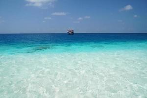 plongée en apnée aux maldives paysage panoramique vue aérienne photo