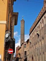 bologne italie tours médiévales vue photo