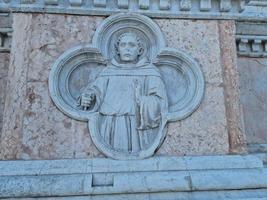 bologne piazza maggiore église san petronio bas-relief photo