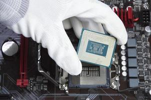 vue de dessus de la puce cpu de la carte mère de l'ordinateur photo