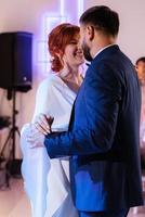 la première danse de mariage des mariés photo