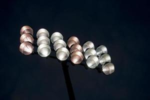 lumières du stade la nuit photo