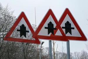 plusieurs panneaux de signalisation allemands à la fois photo