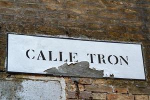 venise calle tron traduction anglaise rue du tron photo