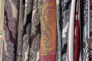 tissu de vêtements arabe dans un magasin photo