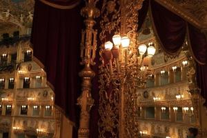 Venise, Italie - 15 septembre 2019 - vue intérieure du théâtre la fenice photo
