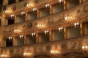 Venise, Italie - 15 septembre 2019 - vue intérieure du théâtre la fenice photo