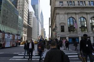 new york, usa - 6 mai 2019 - 5ème avenue pleine de monde photo