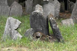 Prague, République tchèque - 17 juillet 2019 - vieux cimetière juif de Prague photo