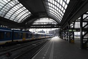 amsterdam, pays-bas - 25 février 2020 - vieille ville de la gare centrale photo