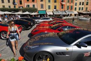 portofino, italie - 20 octobre 2018 - rallye ferrari rassemblant la convention supercar photo