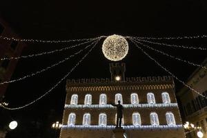 chiavari ville médiévale historique lumières de rue pour noël photo