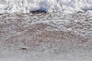 écume de mer. éclabousser d'eau photo