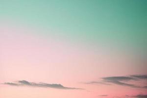 crépuscule du soir ou du matin espace de copie minimal ciel fond de tonalité de couleur douce. photo