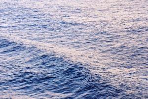 gros plan sur l'eau de mer photo