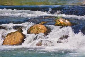 gros plan sur l'eau de mer photo