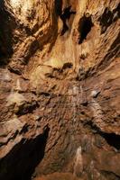 grottes touristiques calcaires avec plateaux troglodytes photo