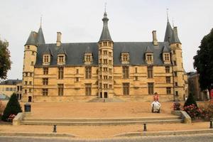 une vue sur Nevers dans le centre de la france photo