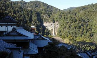 sanctuaire kumano nachi taisha près de kii-katsuura, japon photo