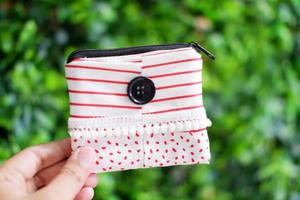 belle et mignonne pochette pour faire du shopping photo