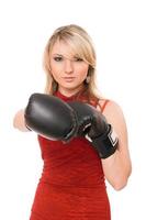 belle dame blonde en gants de boxe photo